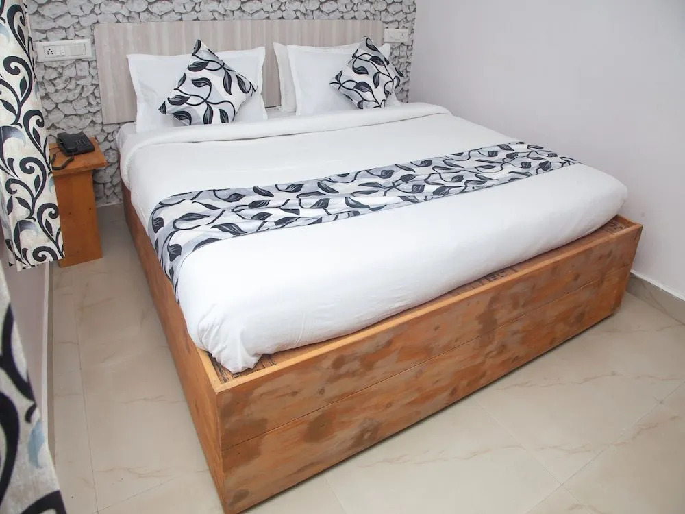 OYO 17079 Green Valley Homes