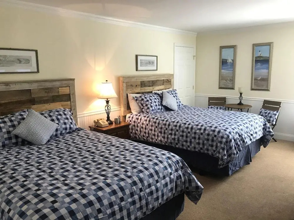 Saint Simons Inn by the Lighthouse