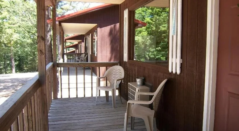 Cardinal Hill Cottages