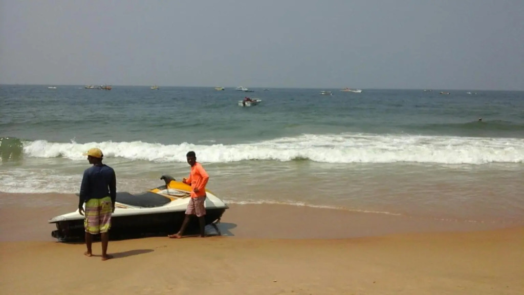 Palm Grove 1 Bhk Apartment at Candolim Beach with free Wifi