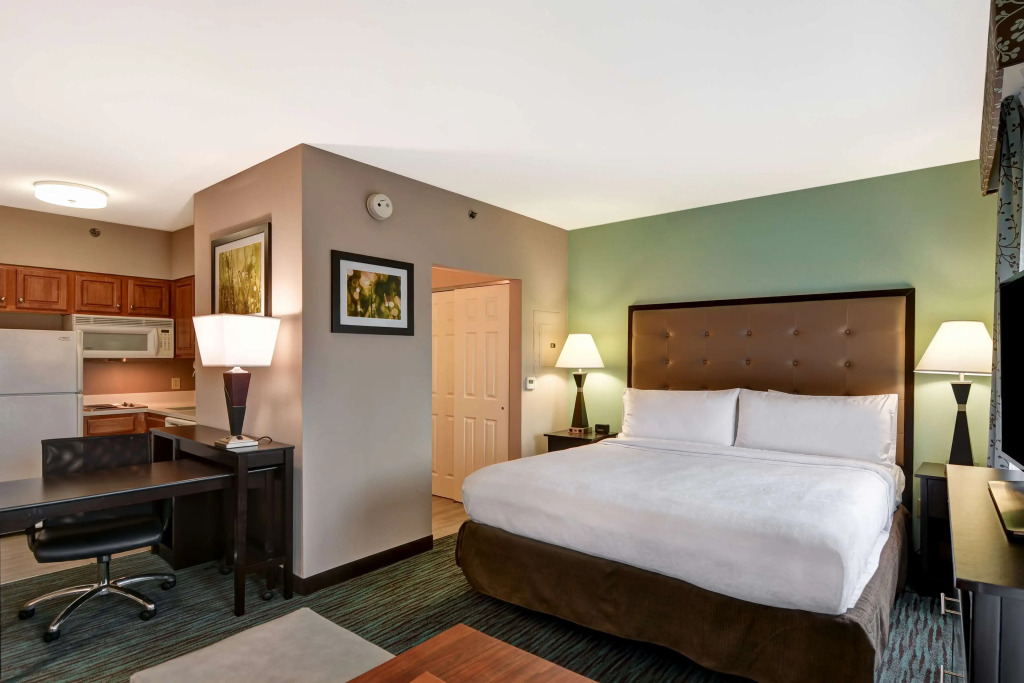 Homewood Suites by Hilton Aurora Naperville