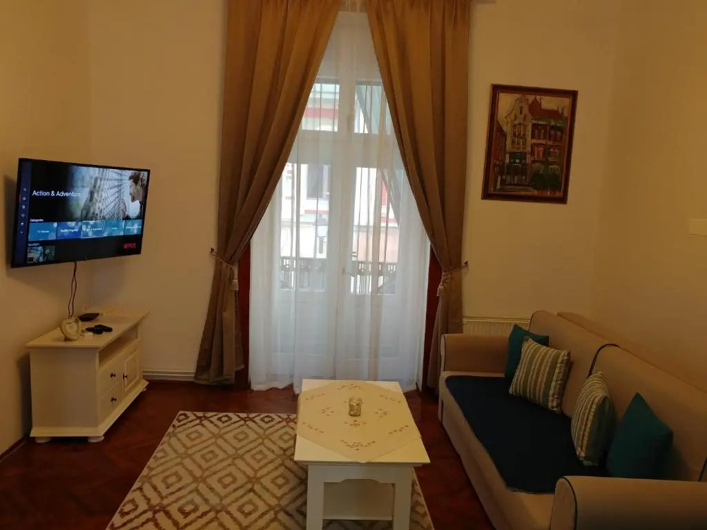 Old Town Unirii Square Damaris apartment