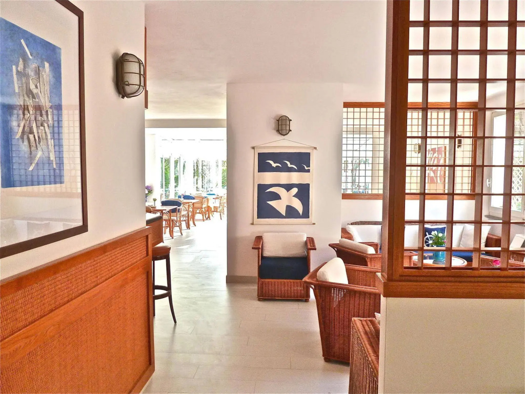 Hotel Yacht Club