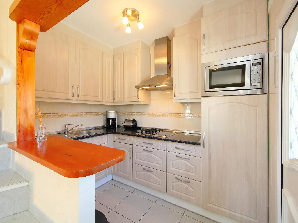 Requesens 166 - Three Bedroom