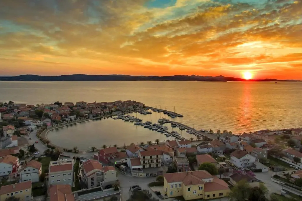 Apartments with parking space Bibinje, Zadar - 18619