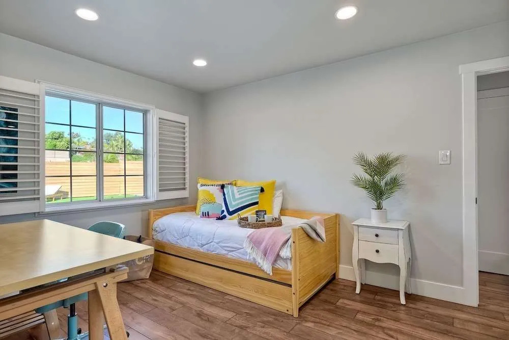 Immaculate 3 BDR in Oceanside Private Pool & Spa