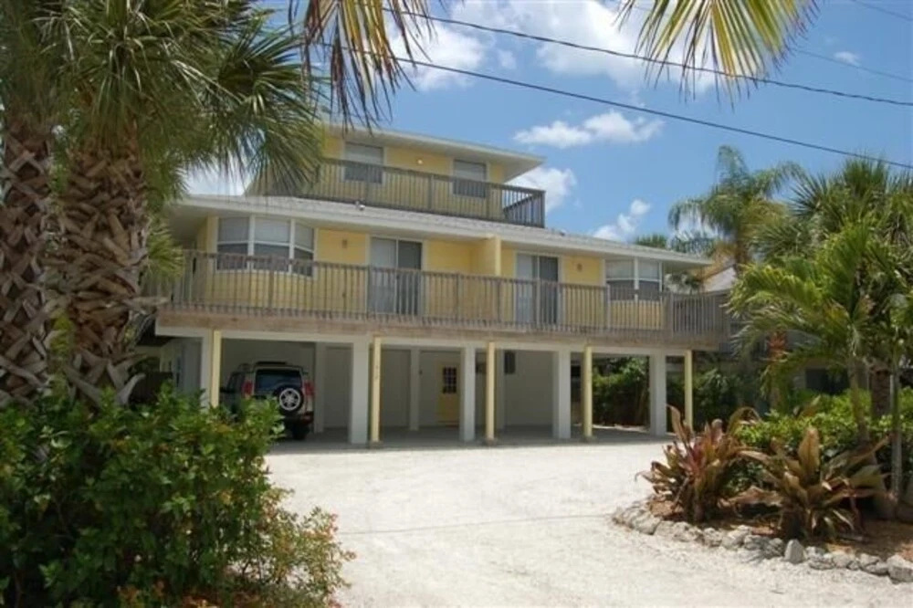 Point of Rocks Home 1010-1012 6 Bedrooms 6 Bathrooms Home