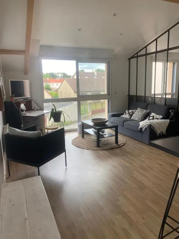 Loft avec terrasse sans vis a vis à 3km du circuit avec garage au calme