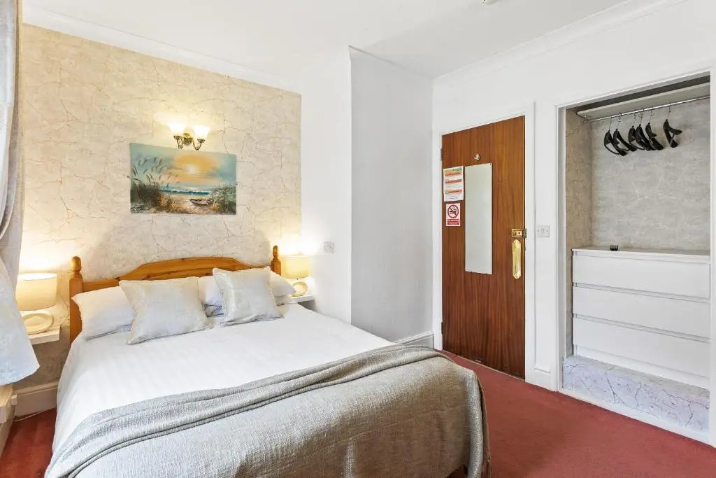 Seaways Hotel