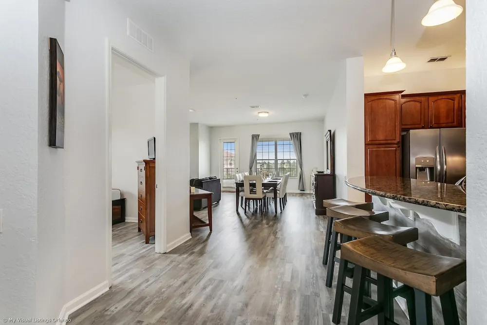 A Perfect Home for Your Family or Business! Just Steps From Convention Center 3br/3b #3vc024