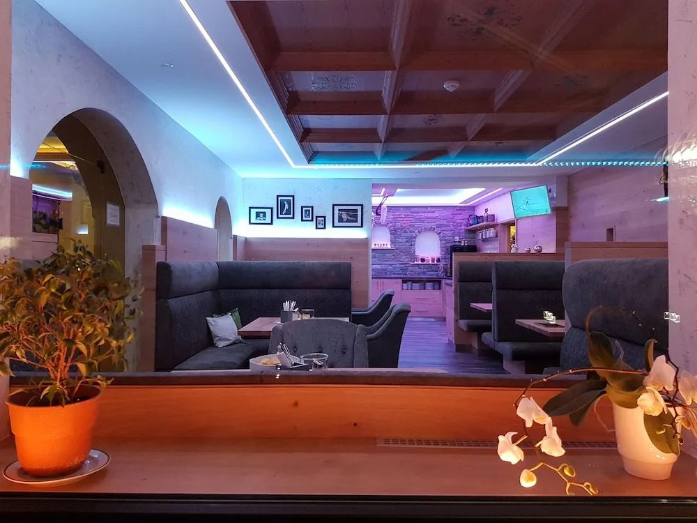 ALPENHOTEL TYROL