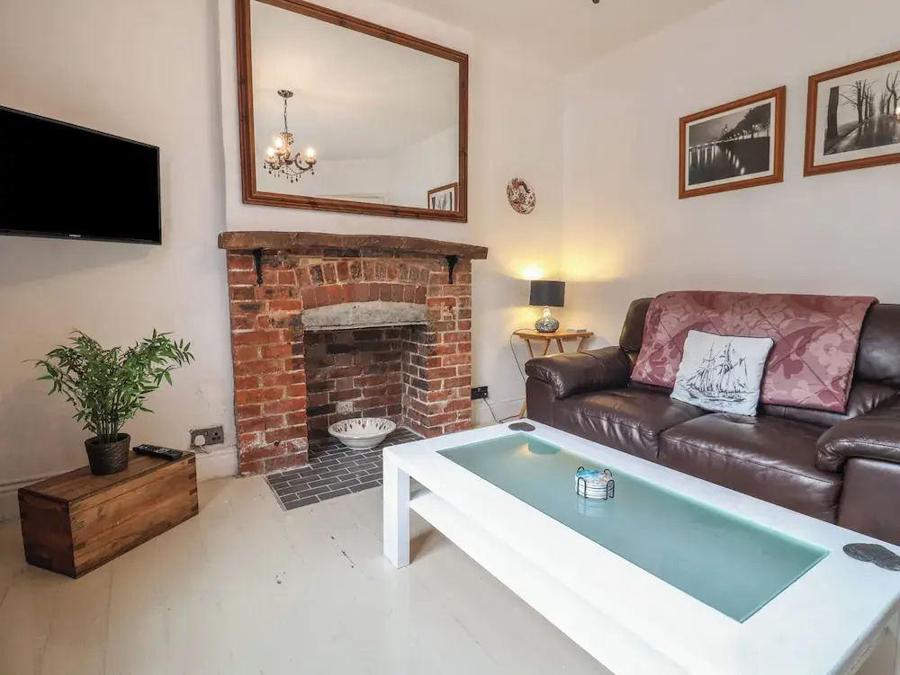 18 Chamberlaine Road