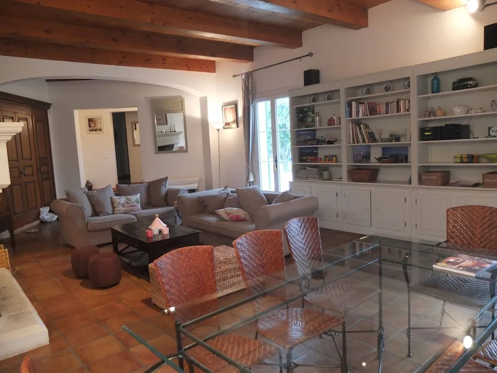 Superb House With Private Swimming Pool