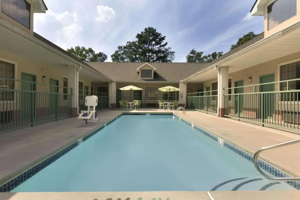 Best Western Fairwinds Inn & Suites