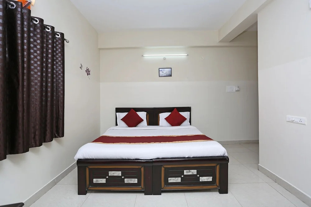 OYO 6749 The Royal Nest