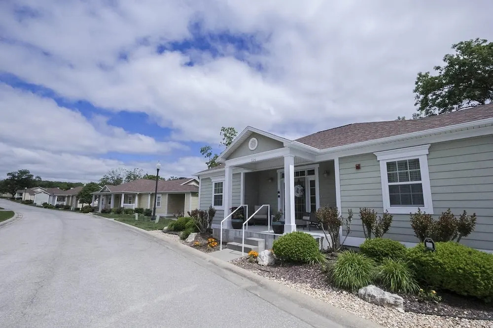 Branson Good Life Getaway - 2 Br Villa