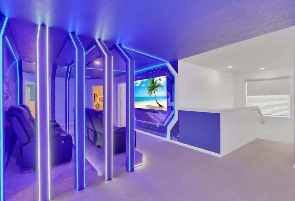 10 BED - 8 BATH Villa Gamesroom & Pool 16284Saint villa