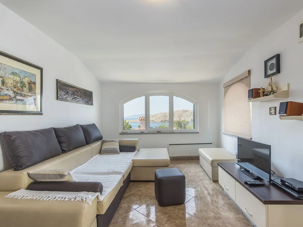 Nice Summer House With sea View, Jacuzzi, Private Garden