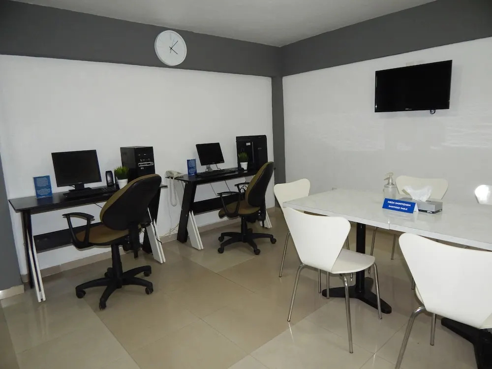 Days Inn by Wyndham Minatitlan