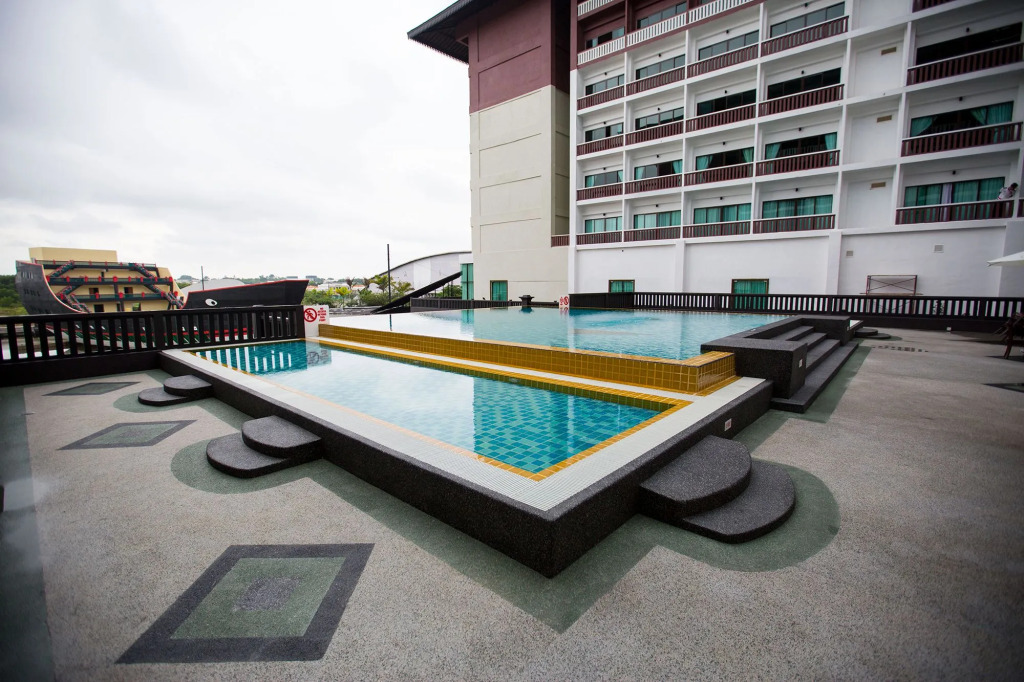 Mudzaffar Hotel
