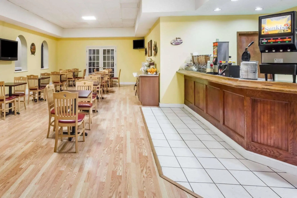 Simple Rewards Inn