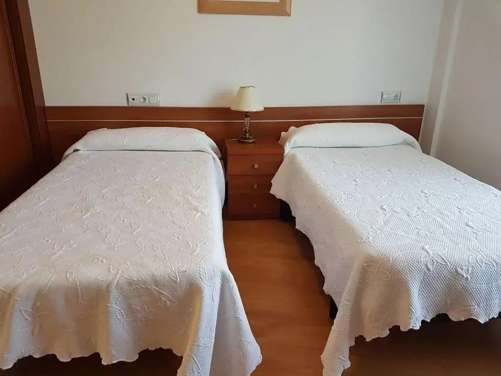 Hostal Restaurante La Charola