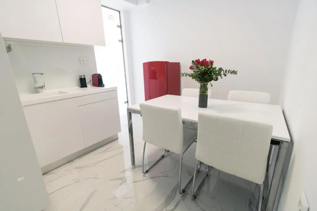 Aria apts 100m from the beach by PosarelliVillas