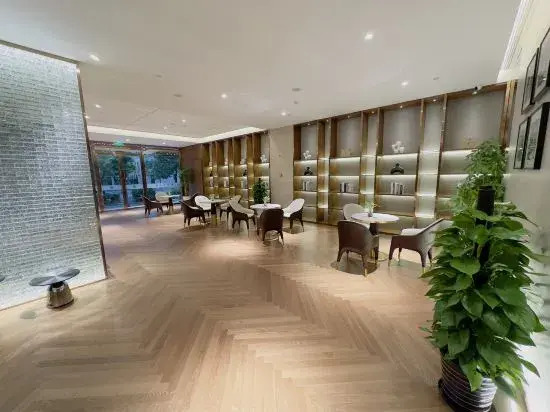 Lotus Hotel 荷花酒店