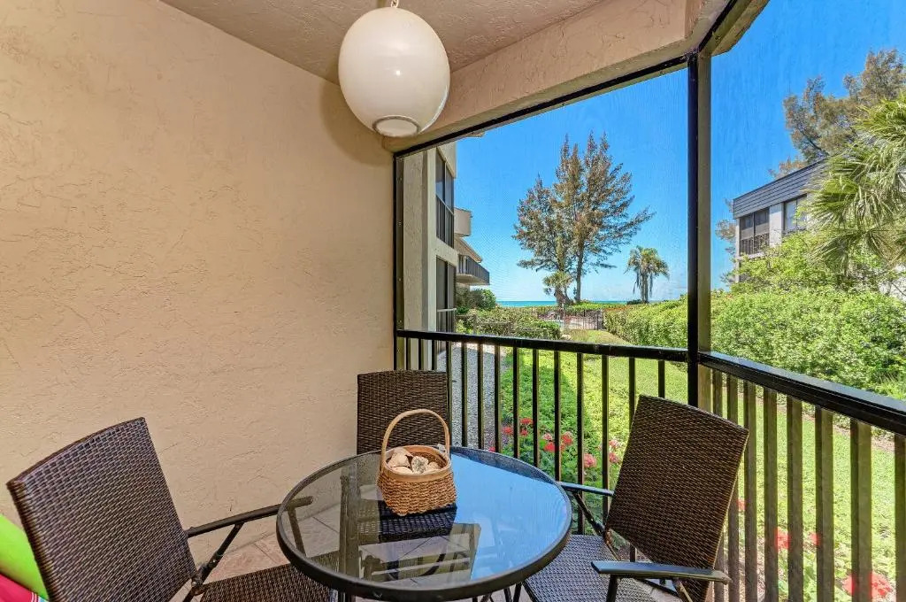 Sea Grape Inn 3 - BEACHFRONT Property