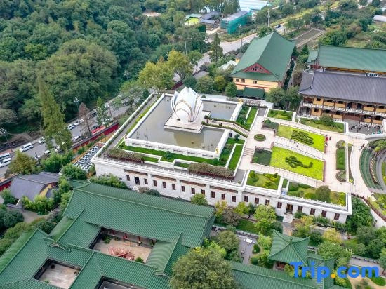 Floral Hotel·Shanshui Talk Hotel (Lushan Donglin Temple Store)