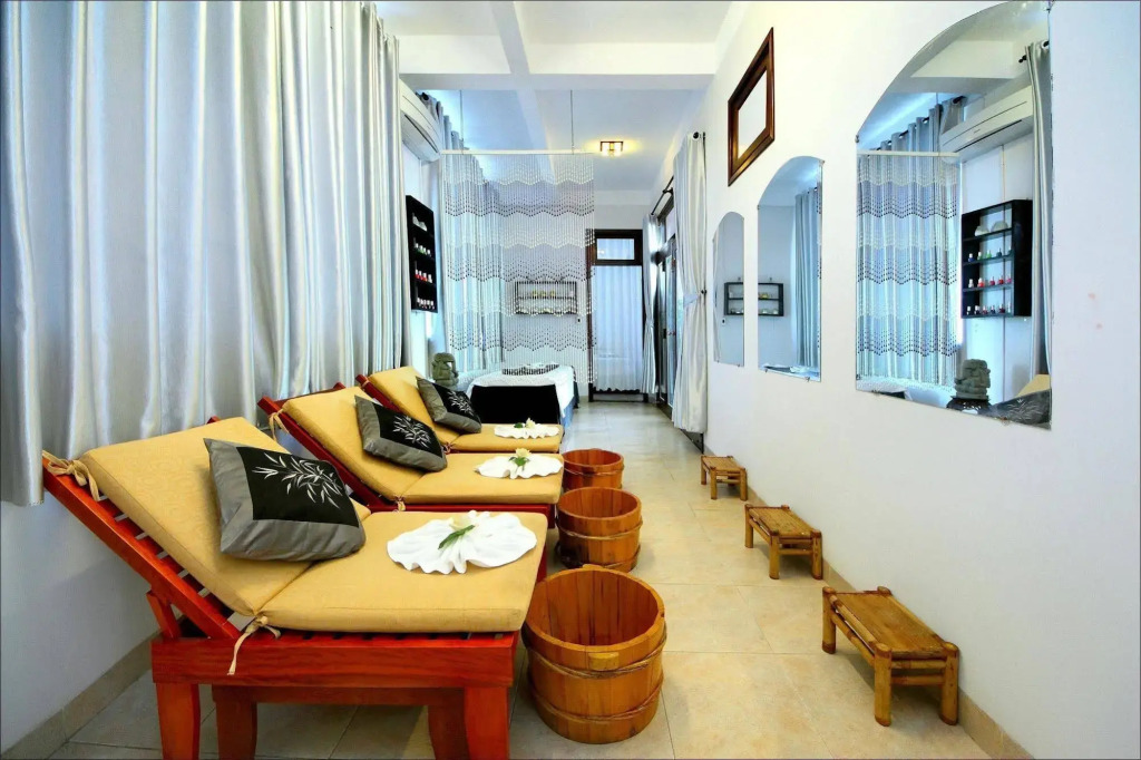 Sunshine Hoian Hotel