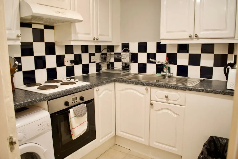 1 Bedroom Flat Next To Leith Links