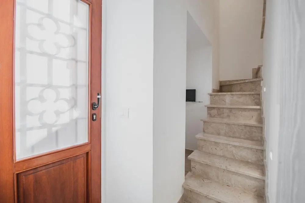 Modern Duplex by Wonderful Italy