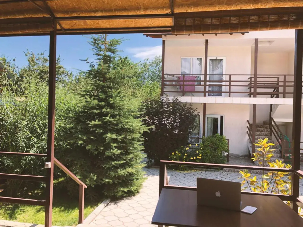 Guest House LETO