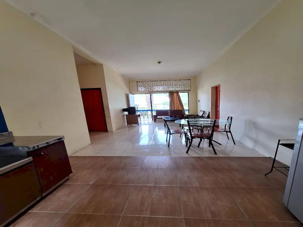OYO 93280 Villa Efita