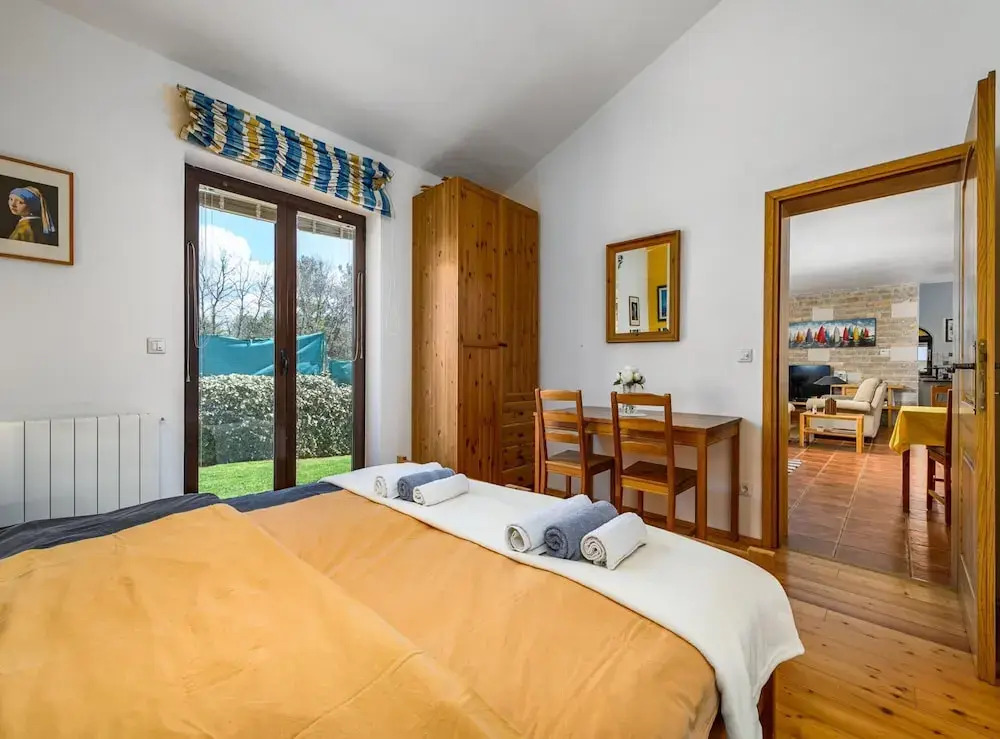 Villa in Visnjan With Private Heated Pool