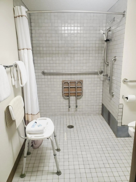 Blackstone Lodge and Suites