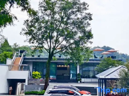 Qiaozhuanju Hotel (Dujiangyan Qingchengshan)