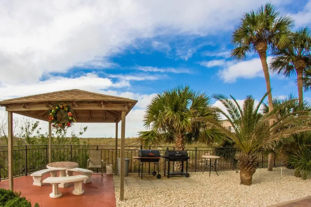 516 Madeira Norte Condo