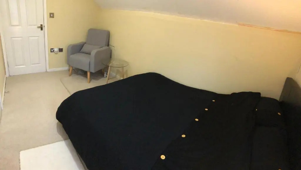Spacious double bedrooms sharing new bathroom, en-suite option available, Kings Lynn