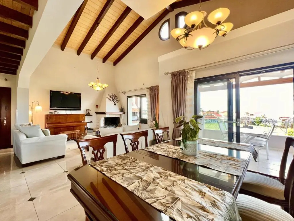 Beach Villa Heart House with private pool by DadoVillas