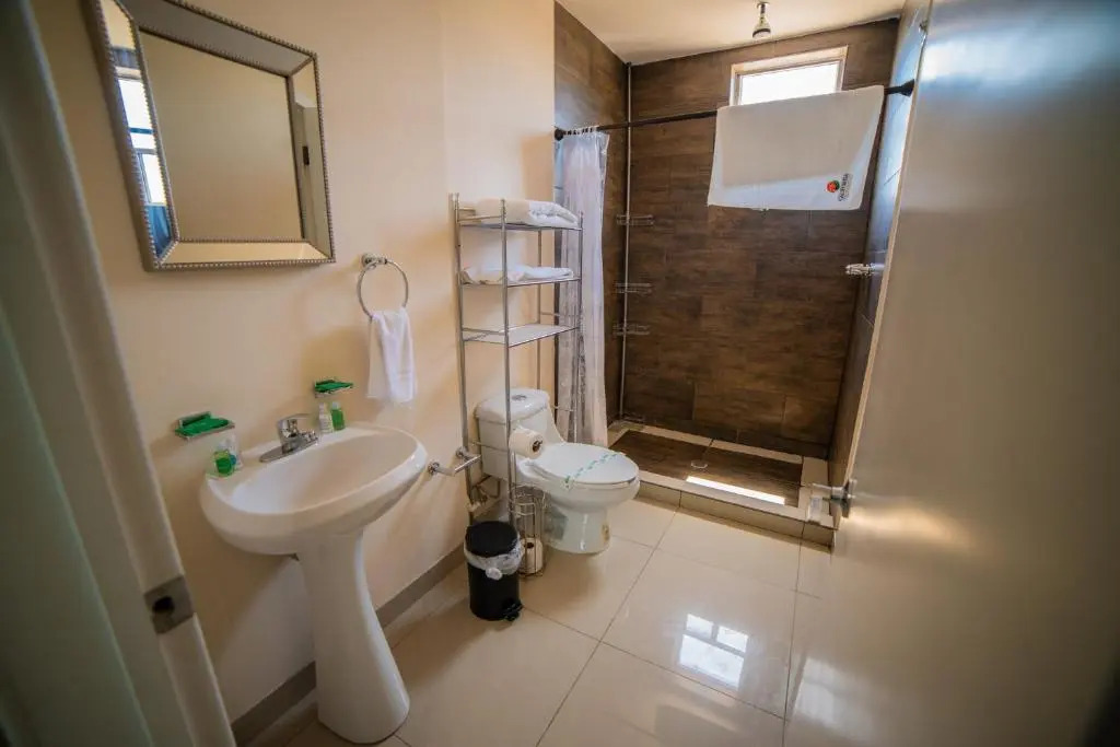 California Comfort & Suites