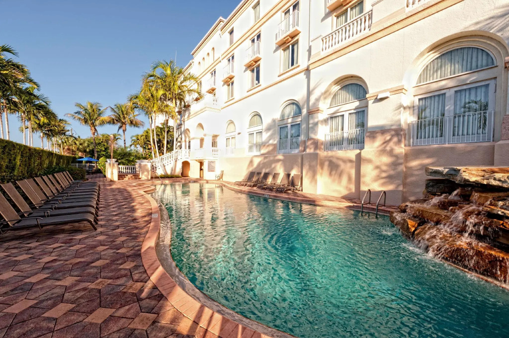 Hilton Naples