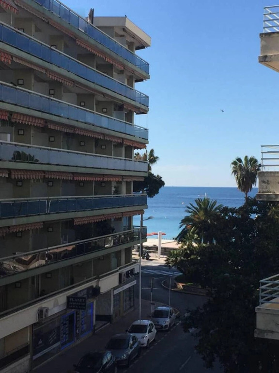 Apartment with One Bedroom in Juan Les Pins, with Wonderful Sea View, Furnished Terrace And Wifi - 50 M From the Beach