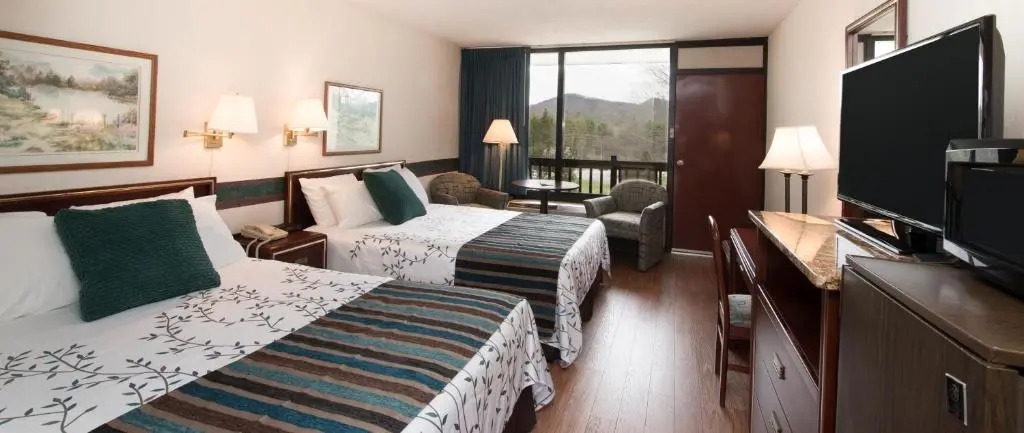 Highland Manor Inn