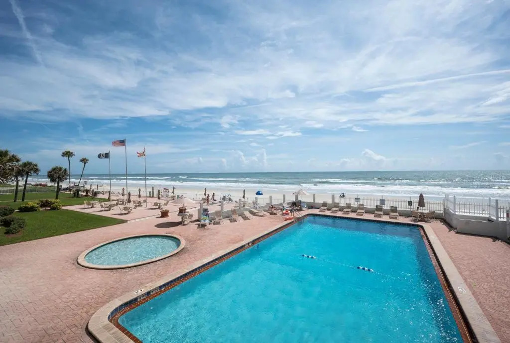Ocean Jewel 219, 1 Bedroom, Ocean View, 2nd Floor, Pool, Sleeps 6