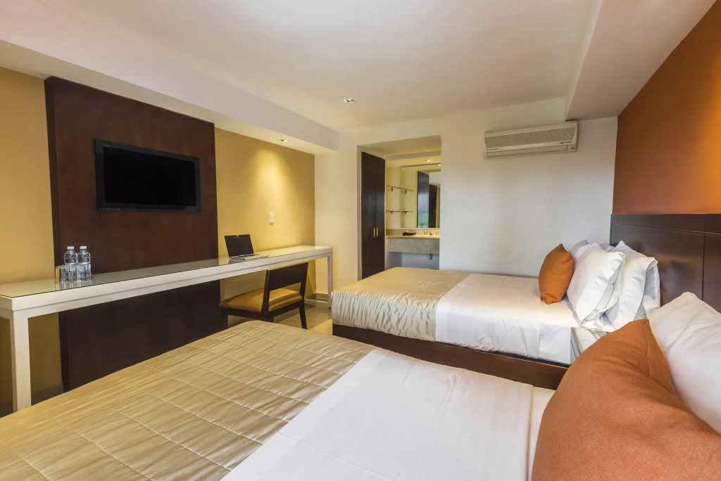 Hotel Puerta Del Sol Guadalajara