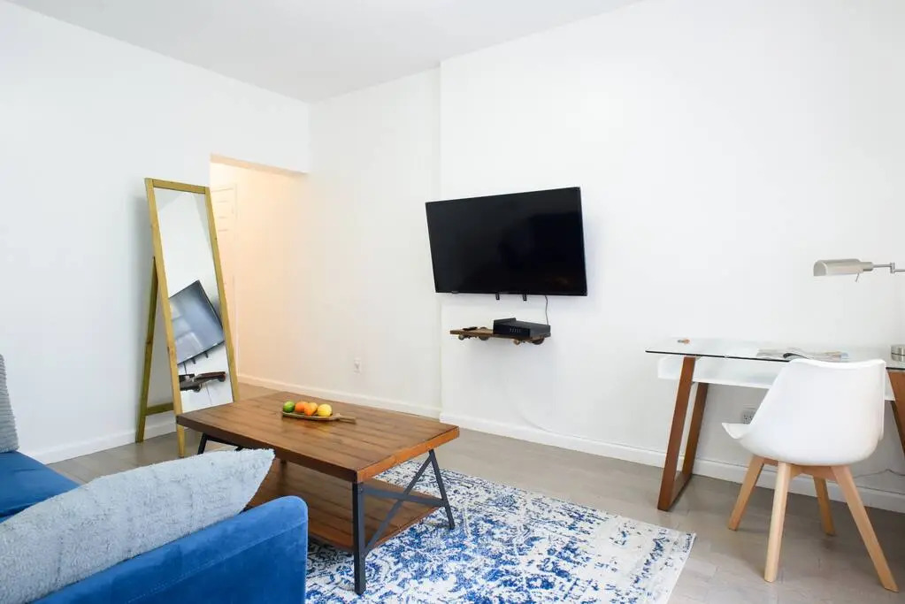 428-2e Newly Furnished 2BR Prime Midtown Sleeps 5
