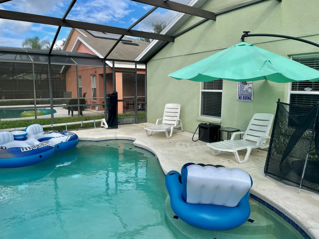 Grand Family House With Private Pool Near Disney Parks