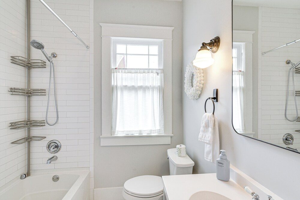 Wellness Suite + Sauna! Galveston Home By Seawall